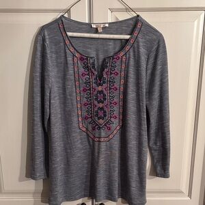 Skies are Blue Lightweight 3/4 Sleeve Shirt.